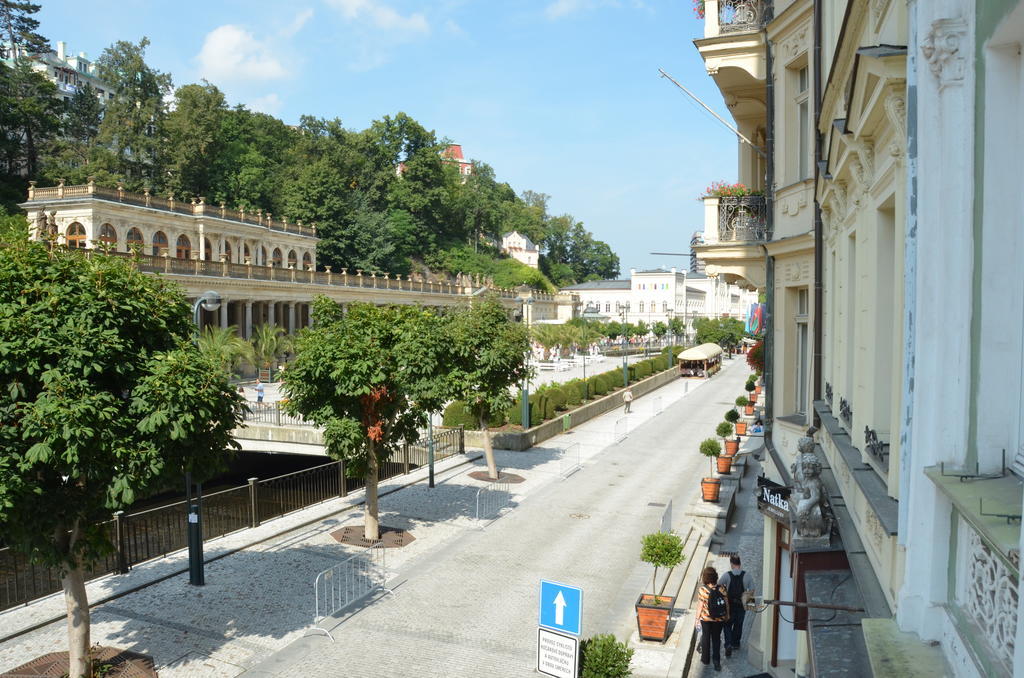 Halada House Apartments Karlovy Vary Rom bilde